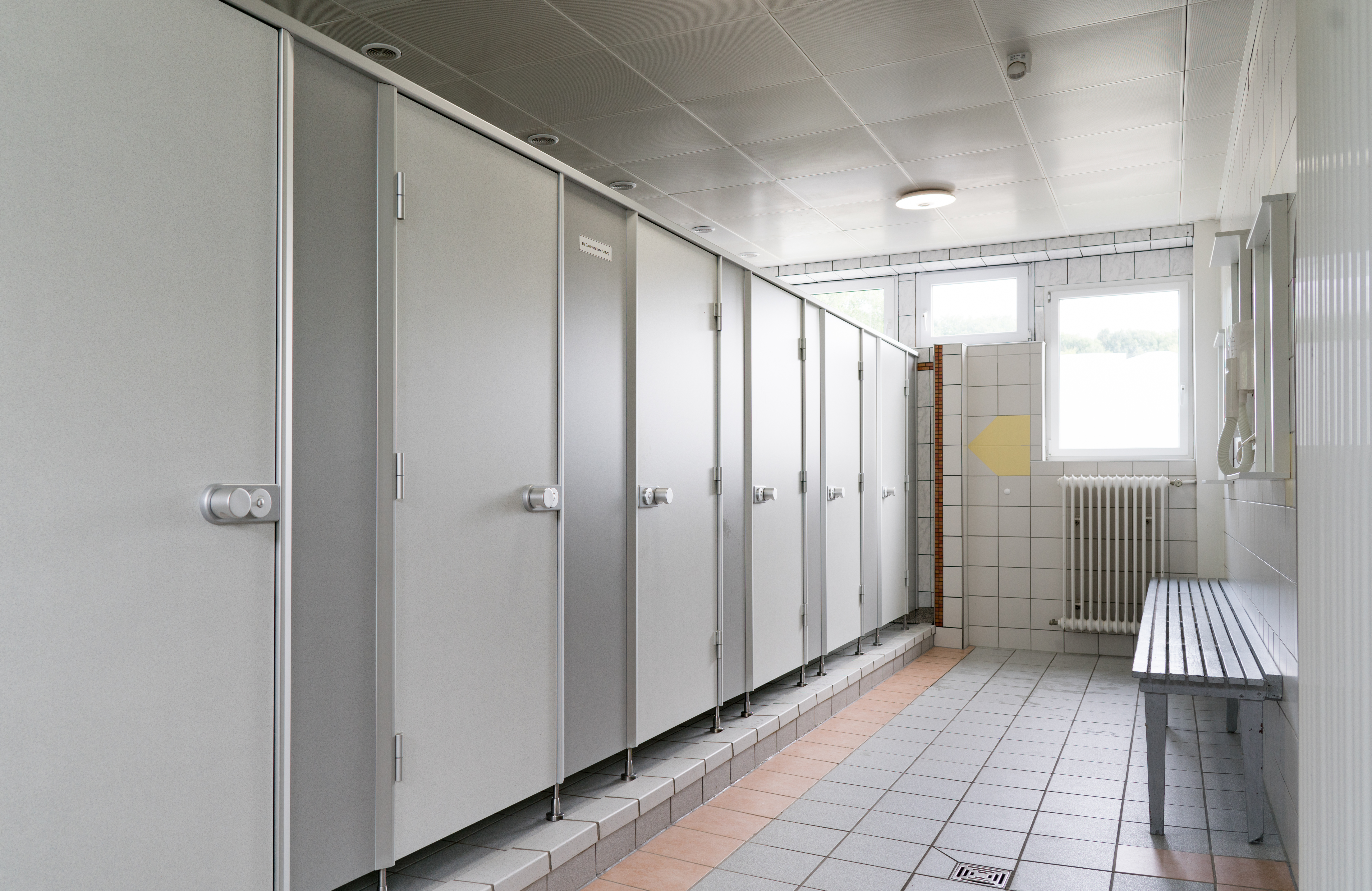 Wohnmobilstellplatz - Camping am Hirschfeldsee -Sperrfechter Freizeitpark