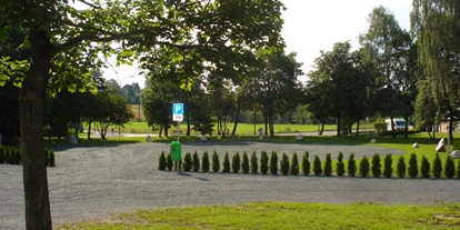 Parkeerplaats voor camper - Art des Stellplatz: eigenständiger Stellplatz - Oberkotzau - Wohnmobilpark Birkenstraße