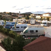 Espacio de estacionamiento para vehículos recreativos - Neuer Wohnmobilstellpatz auf Sardinien - Porto San Paolo. 18 Stellplätze stehen zur Verfügung
Der Platz liegt nahe an Olbia.  

Für ankommende und abreisende Wohnmobile per Fähre ideal gelegen.


 - Area Sosta Porto San Paolo