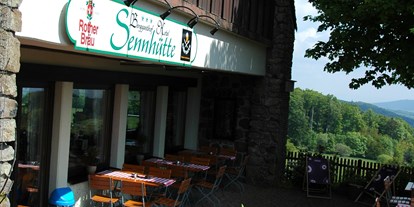 Motorhome parking space - Sauna - Obermaßfeld-Grimmenthal - Parkplatz am Berggasthof & Hotel Sennhütte
