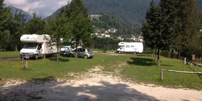 Place de parking pour camping-car - Mareson Pecol - Stellplatz Camping International