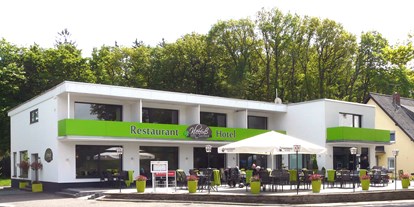Reisemobilstellplatz - Art des Stellplatz: bei Gaststätte - Katzwinkel (Vulkaneifel) - Stellplatz am Eifel-Gasthof Kleefuß