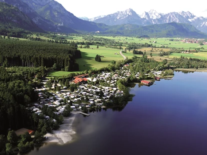 RV park - Angelmöglichkeit - Ehrwald - Luftaufnahme Camping Bannwaldsee - Wohnmobilpark Schwangau