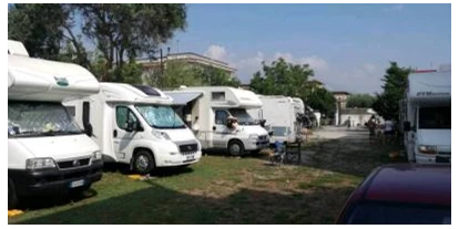 Place de parking pour camping-car - öffentliche Verkehrsmittel - Pompei - Area di sosta di Famiglia Amatrano
