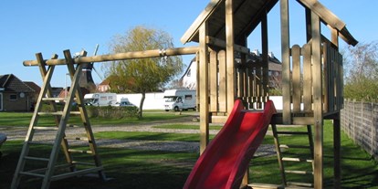 Motorhome parking space - Spielplatz - Nordseeküste - Unsere Kinderspielecke - Camping Nordstrand Platz Margarethenruh