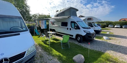 Place de parking pour camping-car - SUP Möglichkeit - Garding - Wohnmobile - Camping Nordstrand Platz Margarethenruh