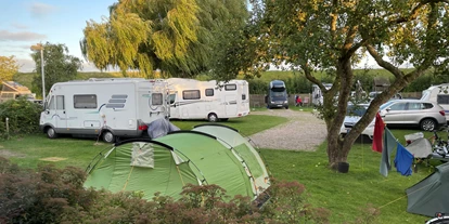 Place de parking pour camping-car - SUP Möglichkeit - Garding - Sommer - Camping Nordstrand Platz Margarethenruh