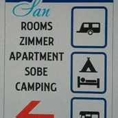 Place de stationnement pour camping-car - Camp & Guest House "San" - Stellplatz am Camp San