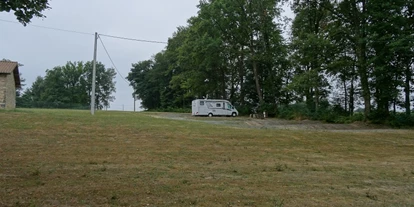 Plaza de aparcamiento para autocaravanas - Haute Vienne - Aire de Camping Car