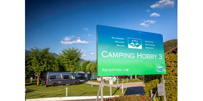 Reisemobilstellplatz - Umgebungsschwerpunkt: See - Unterseen - Einfahrt Camping - Camping Hobby 3