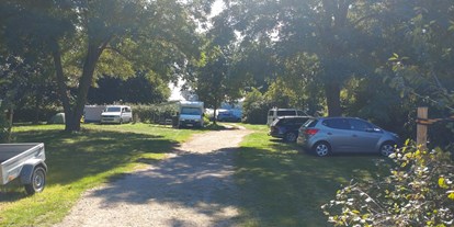 Motorhome parking space - Schwarz - Campingplatz  - Stellplatz am Camping Havelperle