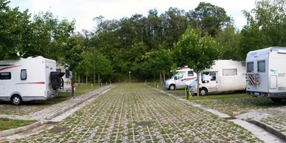 Plaza de aparcamiento para autocaravanas - Entsorgung Toilettenkassette - Pompei - http://www.camperclubnapoli.it - AA-Parco dei Camaldoli