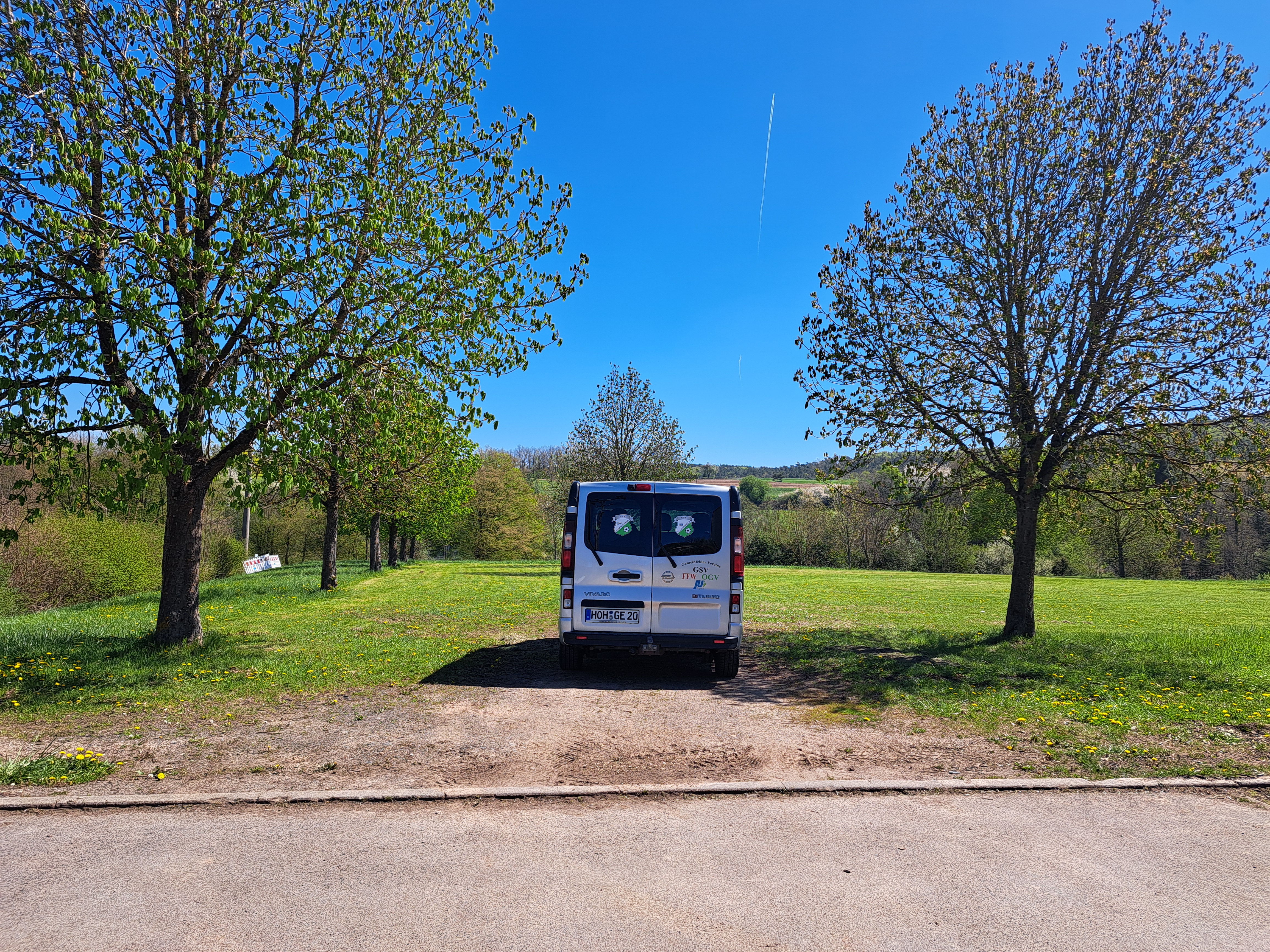 Wohnmobilstellplatz - Einfahrt in den Stellplatz - Zimmermannsplatz