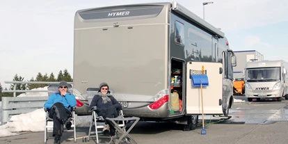 Reisemobilstellplatz - Wohnwagen erlaubt - Rhönblick - Caravanstellplatz am Biathlonstadion Oberhof