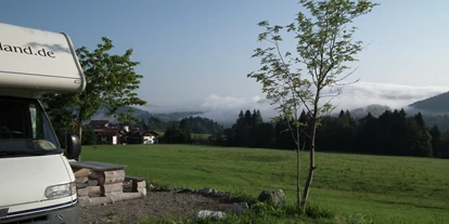 Reisemobilstellplatz - Umgebungsschwerpunkt: Berg - Lingenau - Nebel in Oberstaufen - Hochgratblick