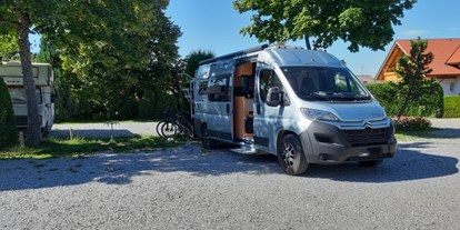 Motorhome parking space - Duschen - Oberbayern - Parzelle - Campingoase-Reindl