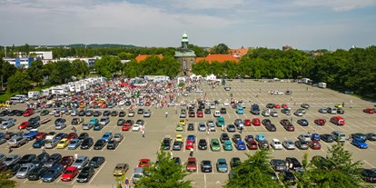 Reisemobilstellplatz - Art des Stellplatz: ausgewiesener Parkplatz - Schönheide - Platz der Völkerfreundschaft