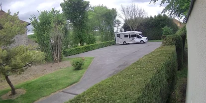 Motorhome parking space - Champagne Ardenne - Aire de camping-car - Champagne Leclere-Massard