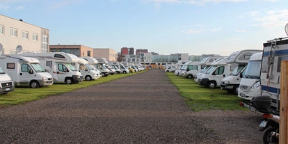 Place de parking pour camping-car - öffentliche Verkehrsmittel - Wien-Stadt - Stellplätze - Reisemobilstellplatz Wien