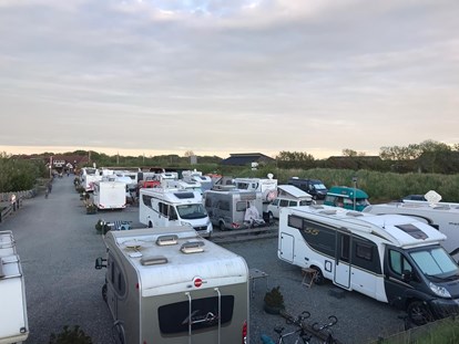 Reisemobilstellplatz - Art des Stellplatz: vor Campingplatz - Nordseeküste - Camping SPO