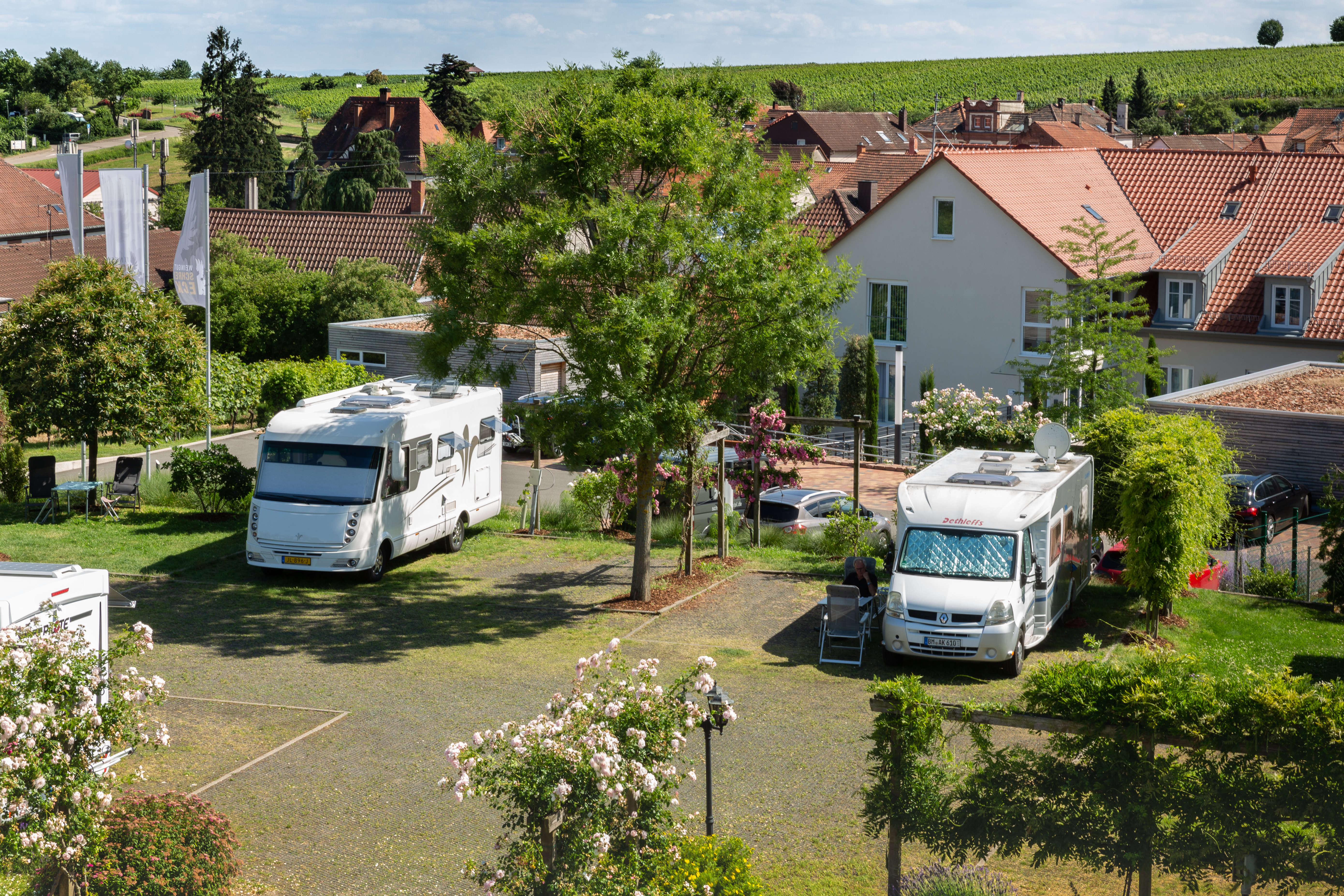 Wohnmobilstellplatz - Unser Reisemobilstellplatz aus der Vogelperspektive. - Stellplatz am Weingut Helmut Schreieck