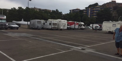 Plaza de aparcamiento para autocaravanas - Italia - Camper Cagliari Park