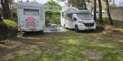 Motorhome parking space - Therme - Italy - Area Sosta L' Angolo Verde