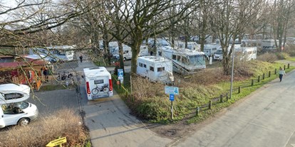 Motorhome parking space - WLAN: am ganzen Platz vorhanden - Schwanewede - Reisemobil-Stellplatz - Am Kuhhirten - Bremen