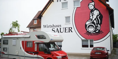 Place de parking pour camping-car - Duschen - Einbeck - Hotel & Wirtshaus Sauer