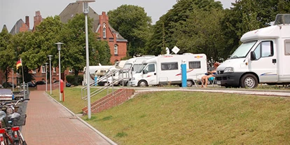 Parkeerplaats voor camper - Art des Stellplatz: bei Gewässer - Duitsland - Stellplatz Alter Binnenhafen