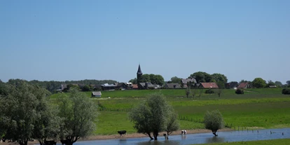 Reisemobilstellplatz - Umgebungsschwerpunkt: Fluss - Azewijn - Blick auf den Klever Ortsteil Schenkenschanz - Stellplatz Schenkenschanz