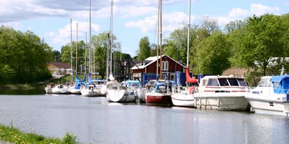 Motorhome parking space - öffentliche Verkehrsmittel - Norrköping - Am Göta Kanal
