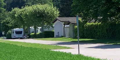 Parkeerplaats voor camper - Rütschelen - Stellplatz Eichholz / Gerlafingen 