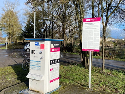 Reisemobilstellplatz - öffentliche Verkehrsmittel - Königsberg in Bayern - Wohnmobilpark „Am Hutrasen“