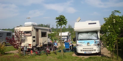 Reisemobilstellplatz - Stromanschluss - Krummbek - Wohnmobile im Campingpark Waldesruh - Campingpark Waldesruh