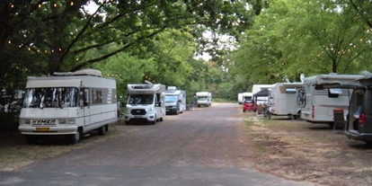 Place de parking pour camping-car - Grauwasserentsorgung - Swolgen - Reisemobilstellplatz am Freibad Geldern-Walbeck