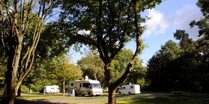 Place de parking pour camping-car - Grauwasserentsorgung - Swolgen - Beschreibungstext für das Bild - Reisemobilstellplatz am Freibad Geldern-Walbeck