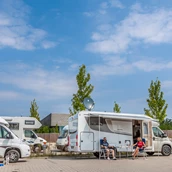 Parkeerplaats voor campers - Reisemobilstellplatz Wasserwelt Braunschweig