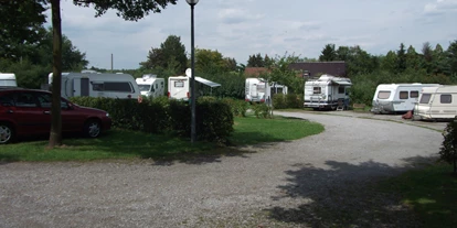 Reisemobilstellplatz - Art des Stellplatz: vor Campingplatz - Lünen - "Rondell" vor der Schranke - Stellplatz am Haard-Camping