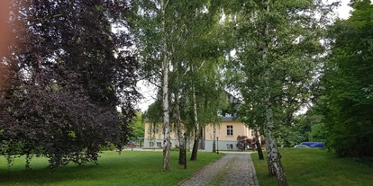 Parkeerplaats voor camper - Pöhl - Einfahrt - Villa Helios