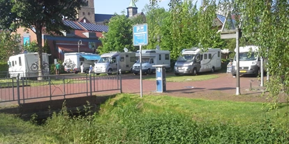 Parkeerplaats voor camper - Löningen - Unser Wo Mo Stellplatz - Ankum Marktplatz