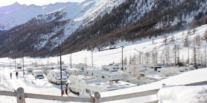 Motorhome parking space - Grauwasserentsorgung - Trentino-South Tyrol - Der Caravanopark Schnals liegt mitten im Gletscherskigebiet. - Caravanpark Schnals - Senales
