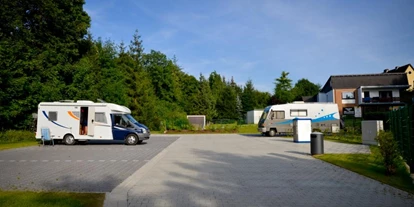 Plaza de aparcamiento para autocaravanas - Frischwasserversorgung - Elbingerode (Landkreis Göttingen) - Wohnmobilstellplatz am ALOHA Erlebnisbad - Stellplatz am Aloha-Aqualand