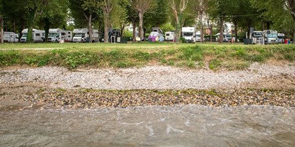 Reisemobilstellplatz - Art des Stellplatz: bei Freibad - Peschiera del Garda - Area Sosta Camper Lugana Marina