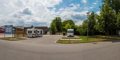 Place de parking pour camping-car - Duschen - Tauer (Landkreis Spree-Neiße) - Caravanstellplatz Lagune Cottbus