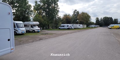 Motorhome parking space - Hunde erlaubt: Hunde erlaubt - Schwandorf - Wohnmobilstellplatz Schwandorf