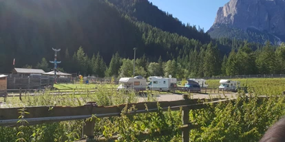 Place de parking pour camping-car - Wolkenstein (Trentino-Südtirol) - Sitting bull ranch 