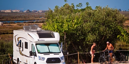 Place de parking pour camping-car - Radweg - Espagne - Parcelas - Camper Park Playas de Luz