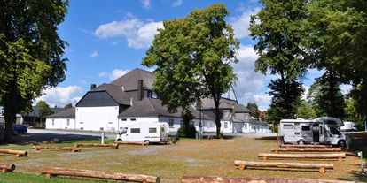 Place de parking pour camping-car - öffentliche Verkehrsmittel - Marsberg - Wohnmobilhafen Brilon