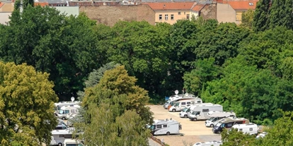 Posto auto camper - öffentliche Verkehrsmittel - Potsdam - Der Blick vom Hochbunker im Humboldthain direkt gegenüber des Stellplatzes. - Wohnmobil-Oase-Berlin